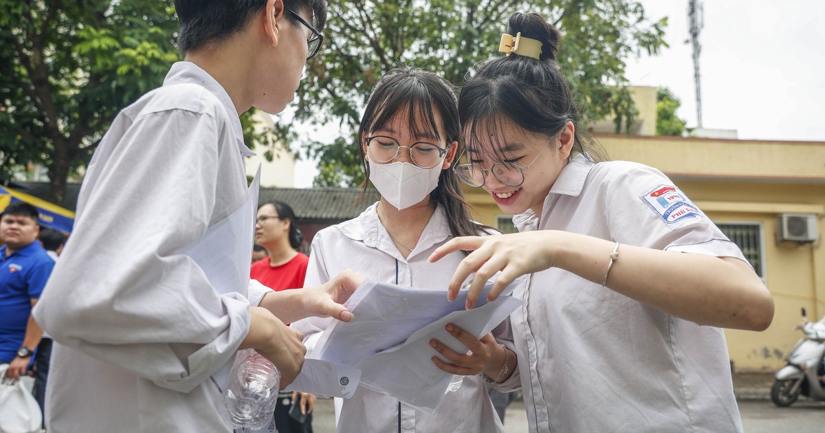 Thêm, bớt các vật dụng được mang vào phòng thi lớp 10