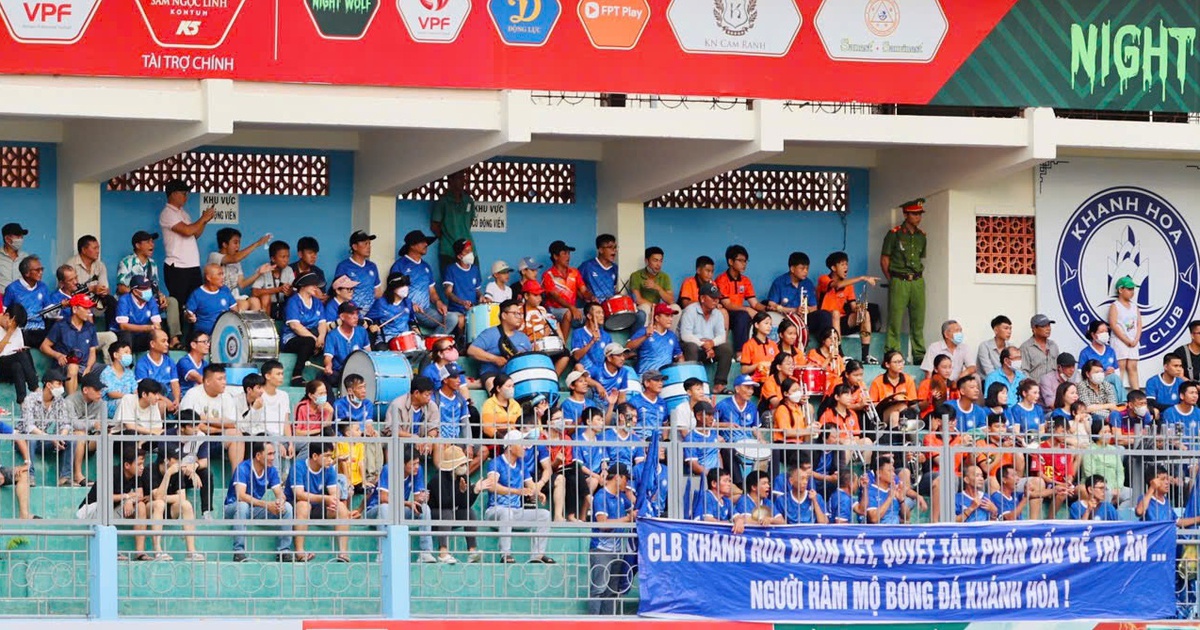 Niềm tin bị xói mòn, bóng đá Khánh Hòa vực dậy thế nào?