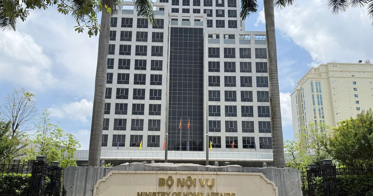 Bộ Nội vụ phát hành 'cẩm nang' về chính quyền địa phương 2 cấp