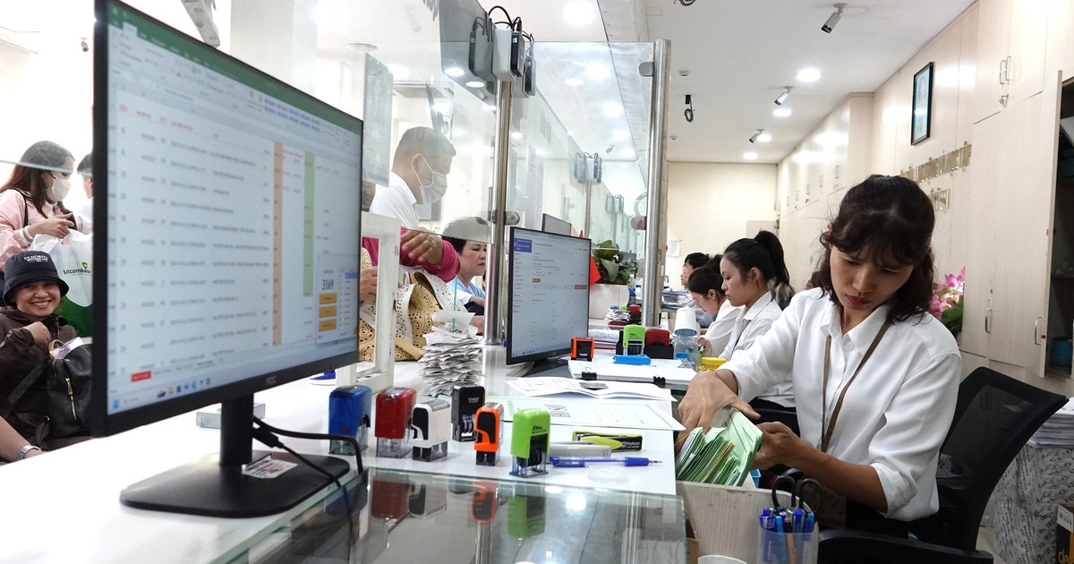 Công chức từ Bình Dương và Bà Rịa - Vũng Tàu tới TP.HCM làm từ mấy giờ?