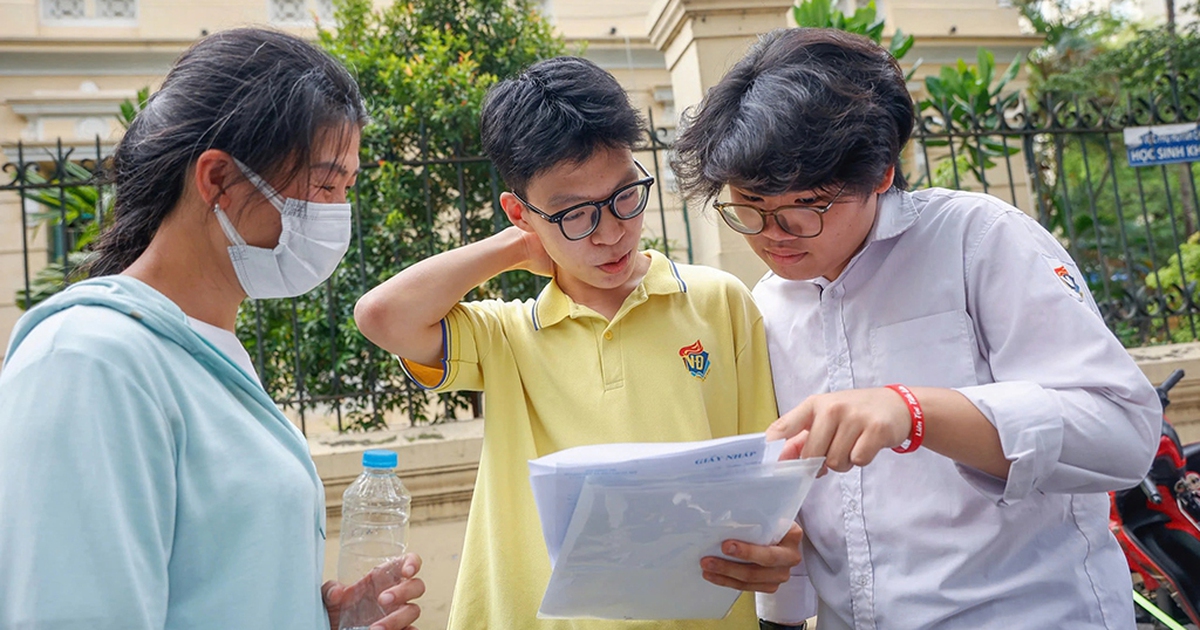 Tuyển sinh ĐH 2025: Nguy cơ bất công từ đề thi tiếng Anh khó