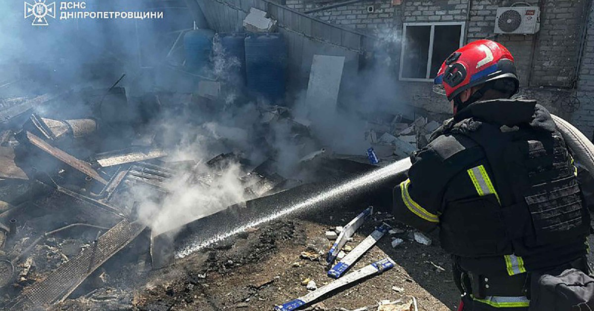 Nga tiến vào Dnipropetrovsk, Ukraine tấn công cầu Crimea