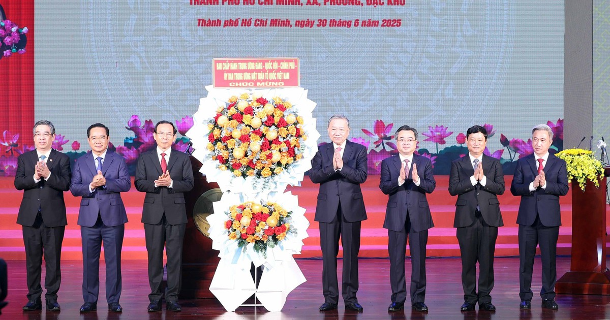 Sắp xếp lại giang sơn, vươn tới tương lai rực rỡ