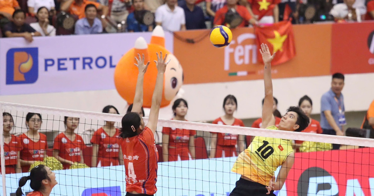 'Cỗ máy ghi điểm' Bích Tuyền báo tin không vui trước thềm giải AVC Nations Cup