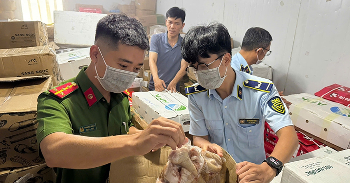 Quảng Bình: Phát hiện gần 4 tấn thực phẩm đông lạnh không rõ nguồn gốc