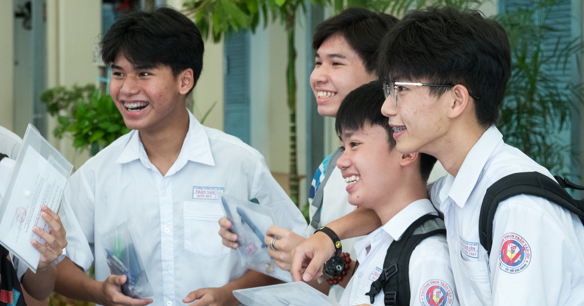Thi lớp 10 TP.HCM: Không còn đoán đề, thí sinh học văn 'theo công thức'