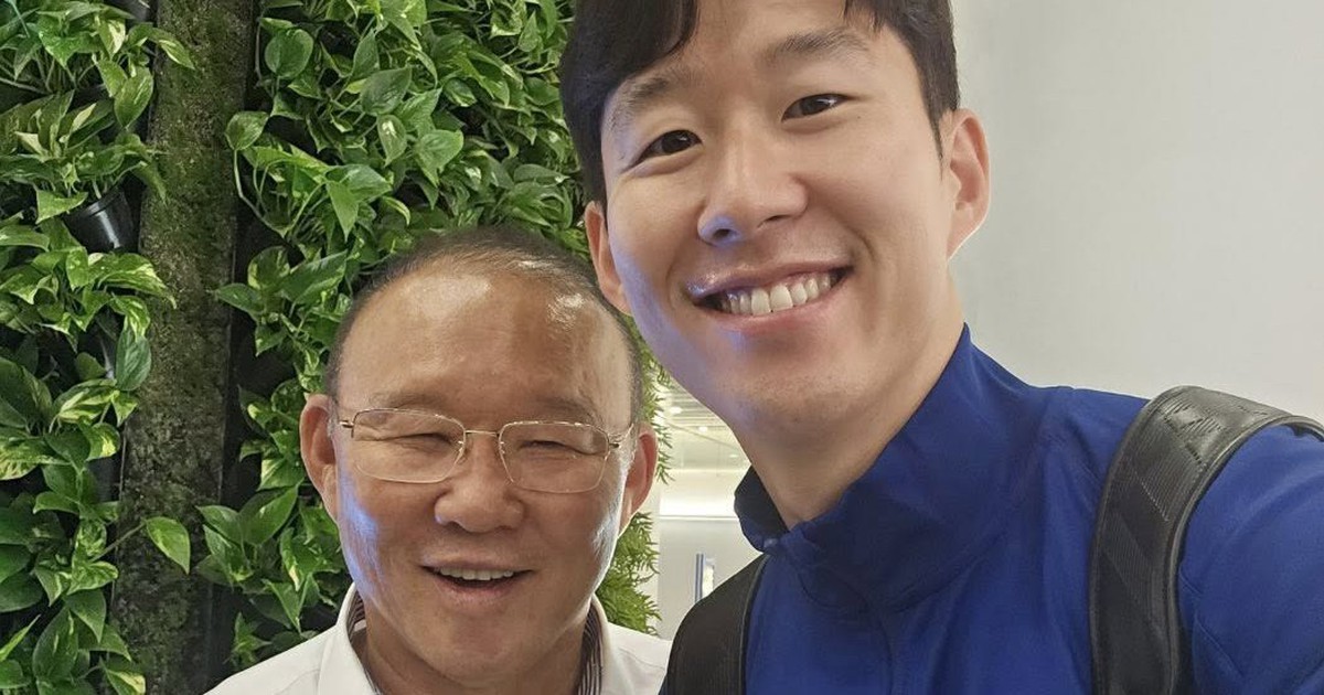 Son Heung-min và Lee Kang-in chụp ảnh ‘selfie’ cùng HLV Park Hang-seo: Bởi lý do cực kỳ đặc biệt…