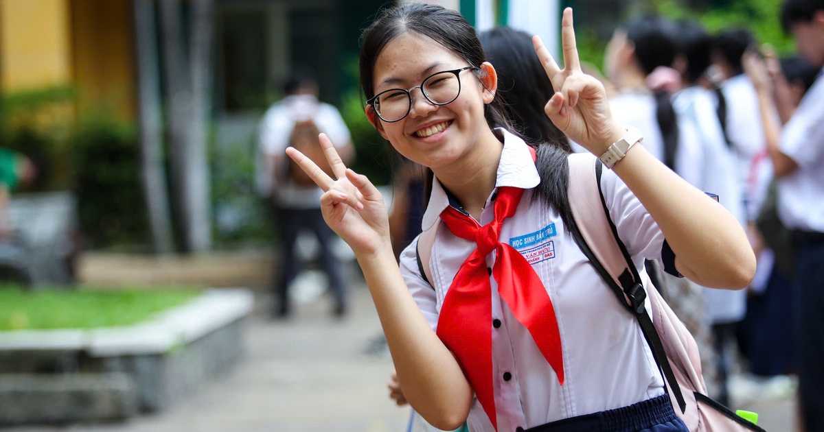 Xong môn tiếng Anh thi lớp 10, thí sinh TP.HCM chắc nịch: 'Không 10 hơi phí!'