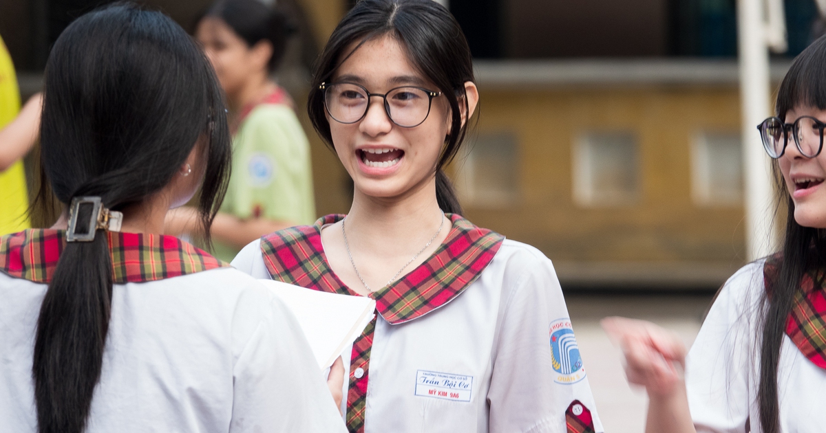 Thi lớp 10 môn toán, thí sinh quên mang... compa, thước kẻ