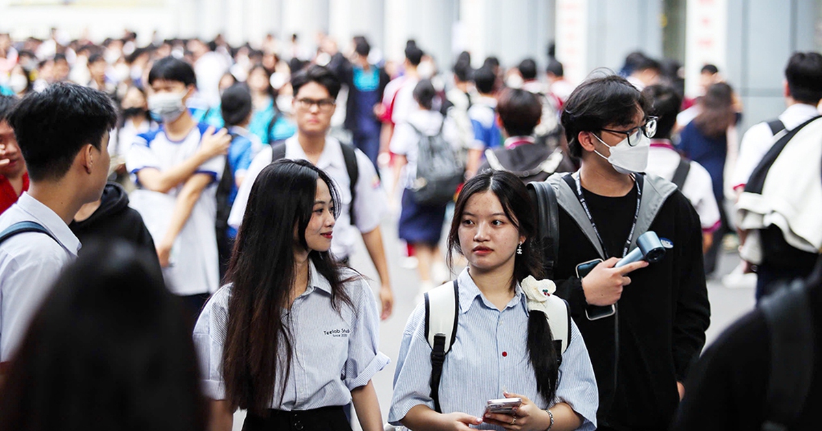 Tuyển sinh ĐH 2025: Thí sinh lo lắng cạnh tranh mạnh mẽ giữa các phương thức
