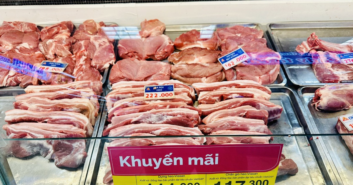 Giá heo hơi hôm nay 10.6.2025: Giá heo cao, gia cầm đồng loạt tăng