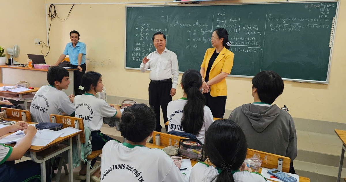 Đặt quyền lợi của thí sinh thi tốt nghiệp THPT 2025 lên hàng đầu