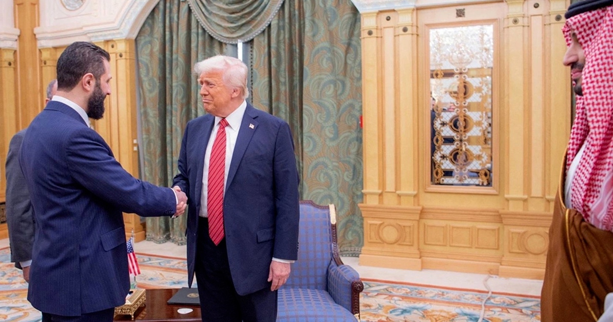 Ông Trump ký lệnh, Syria thoát cấm vận Mỹ sau 20 năm