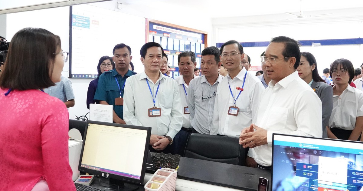 Chủ tịch Nguyễn Văn Được làm việc với phường đông dân nhất TP.HCM
