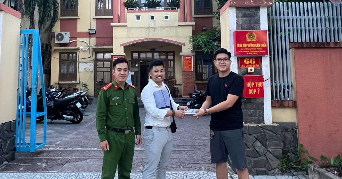 Rơi hơn 50 triệu đồng trước ngân hàng, người đàn ông bất ngờ được trả lại