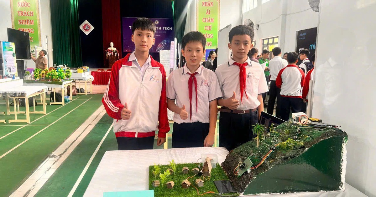 Học sinh chế tạo thiết bị cảnh báo thiên tai