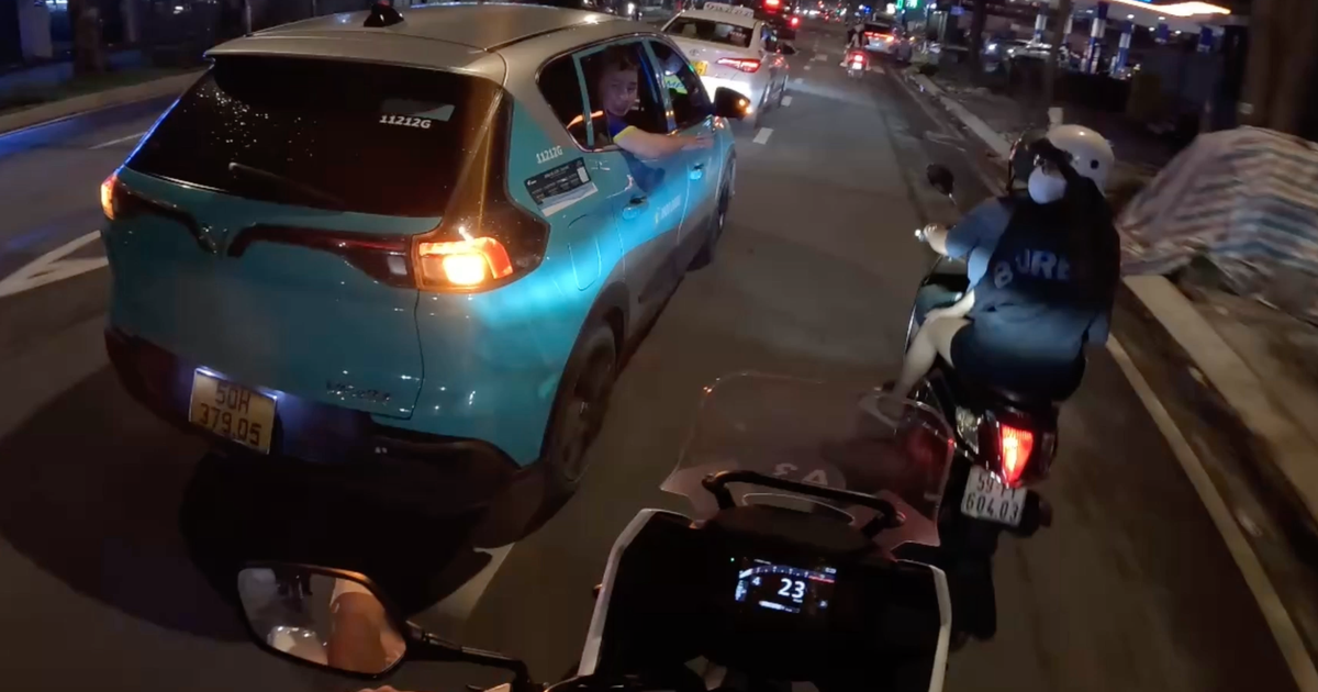 CSGT TP.HCM mở đường đưa thai phụ đến bệnh viện, tài xế không bị phạt nguội