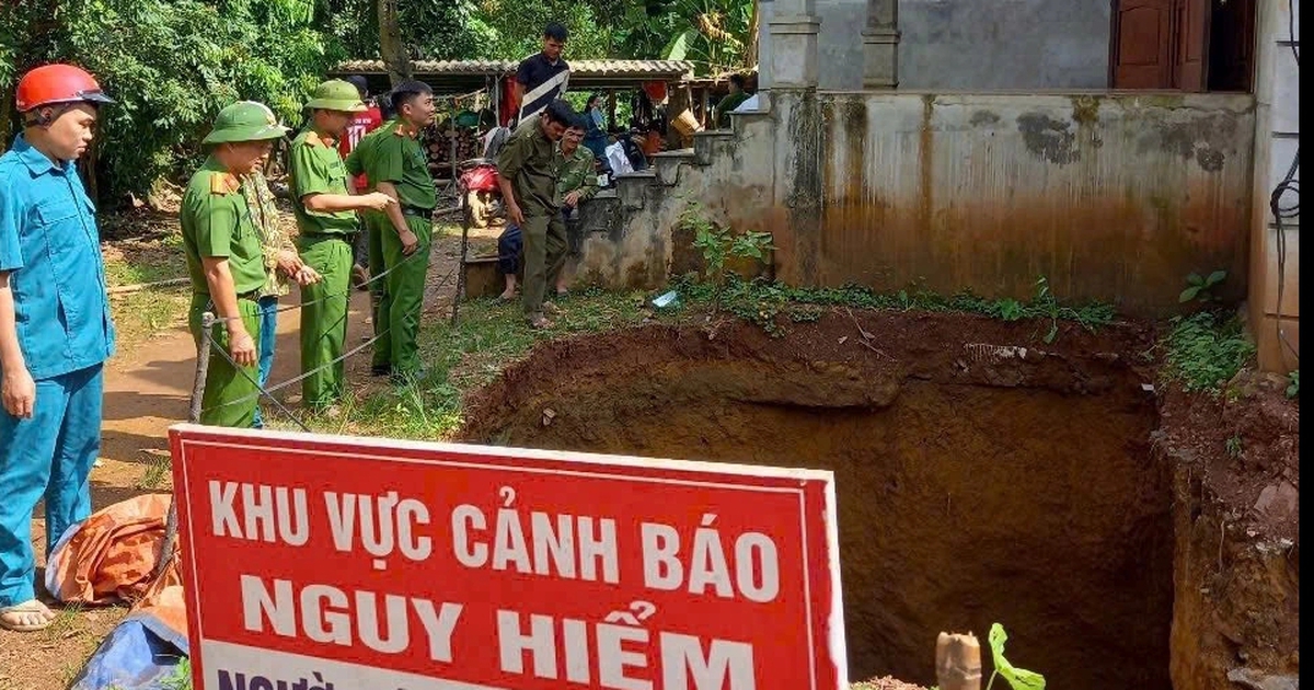 Di dời khẩn cấp người dân ra khỏi khu vực 'hố tử thần' ở Phú Thọ