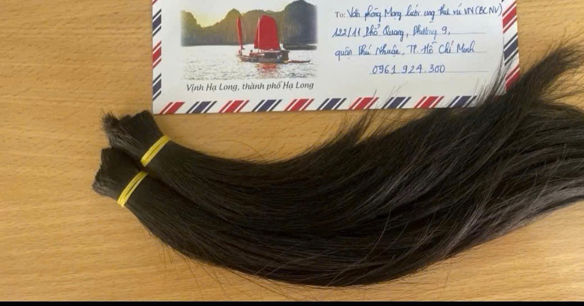 Hiến t&oacute;c cho bệnh nh&acirc;n ung thư: Mỗi b&uacute;i t&oacute;c l&agrave; một m&oacute;n qu&agrave; của l&ograve;ng nh&acirc;n &aacute;i