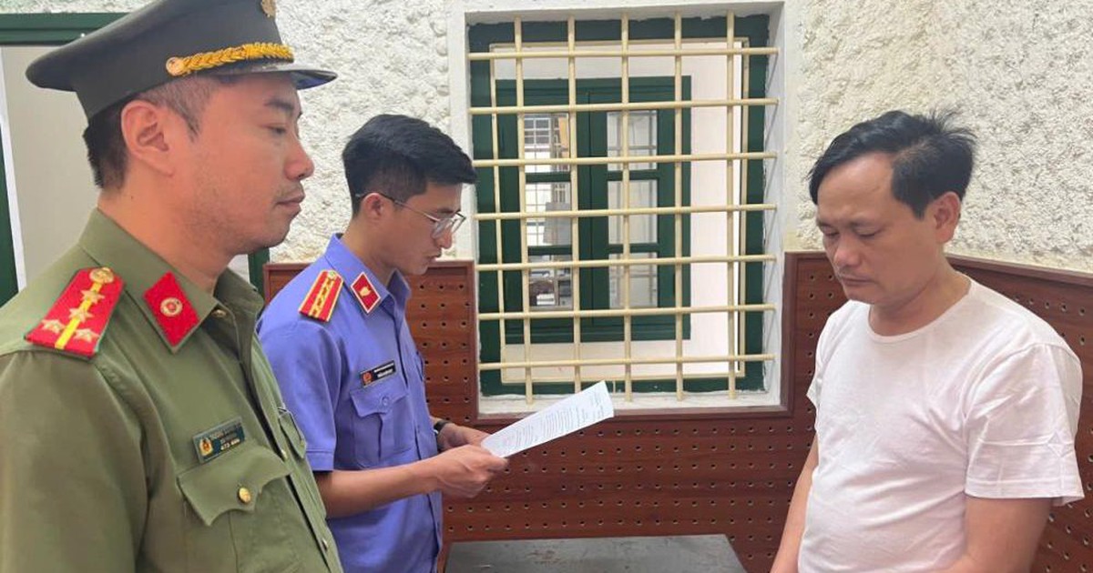 Bắt một phóng viên Tạp chí Thương hiệu và Sản phẩm về tội sử dụng giấy tờ giả