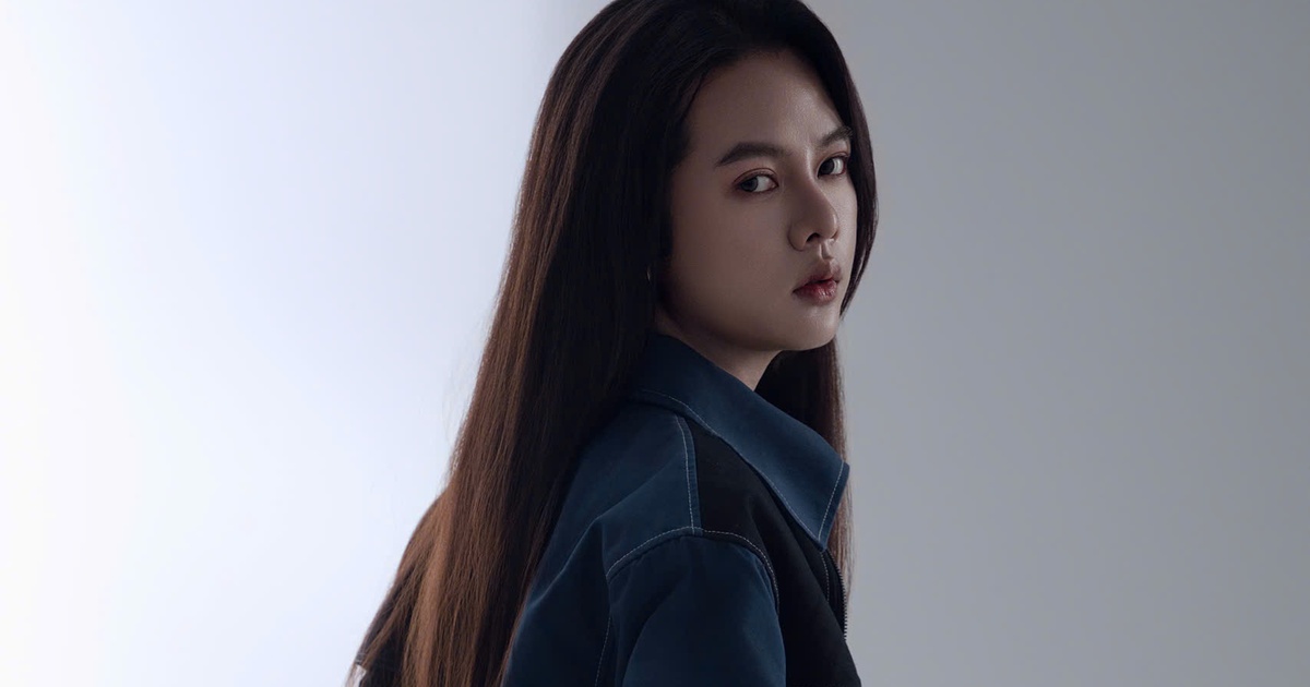 Ch&agrave;ng trai hiến m&aacute;i t&oacute;c nu&ocirc;i 4 năm cho bệnh nh&acirc;n ung thư