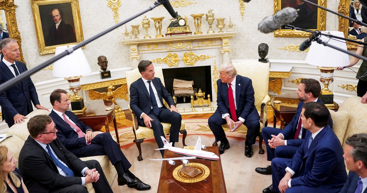 Chiến sự Ukraine ng&agrave;y 1.237: &Ocirc;ng Trump &aacute;p lực mạnh l&ecirc;n Nga, Moscow n&oacute;i về đ&agrave;m ph&aacute;n