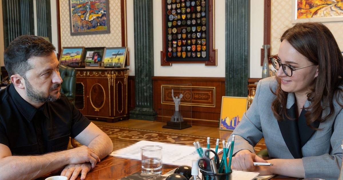 Tổng thống Zelensky muốn nữ Bộ trưởng Kinh tế Ukraine l&agrave;m thủ tướng