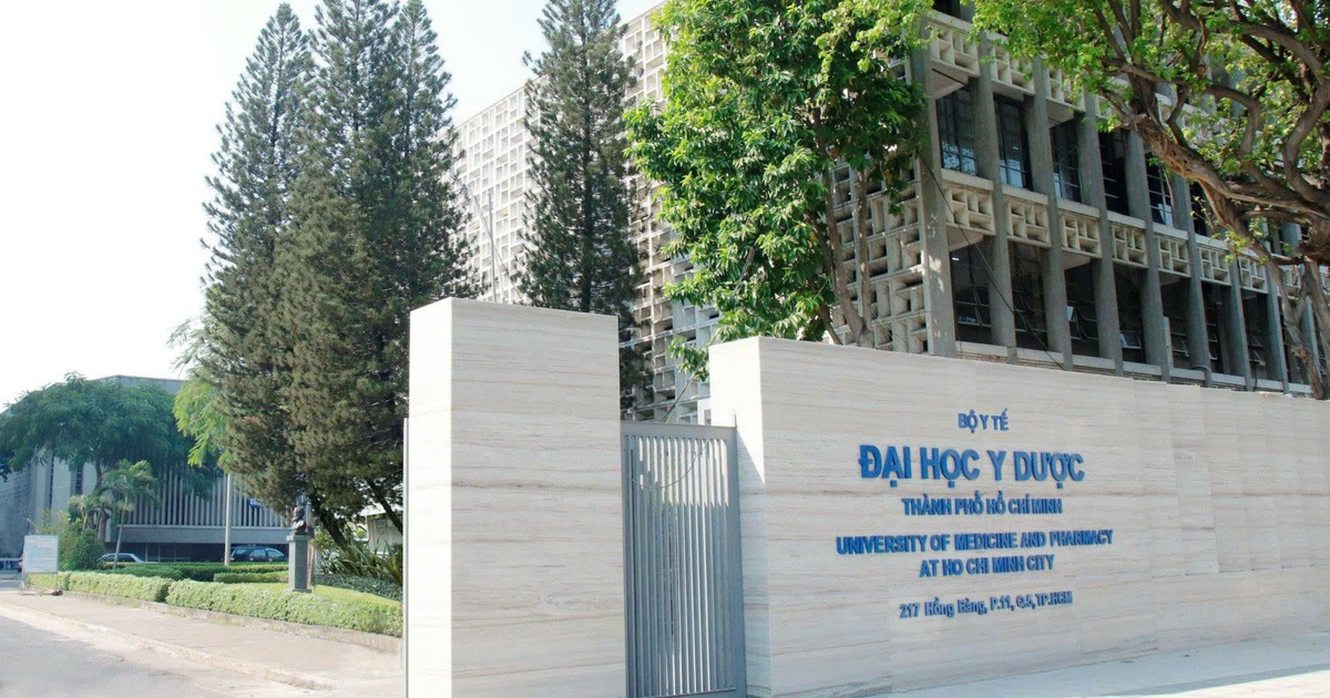Đại học Y Dược TP.HCM tại đường Hồng Bàng (Nguồn: Báo Thanh Niên)