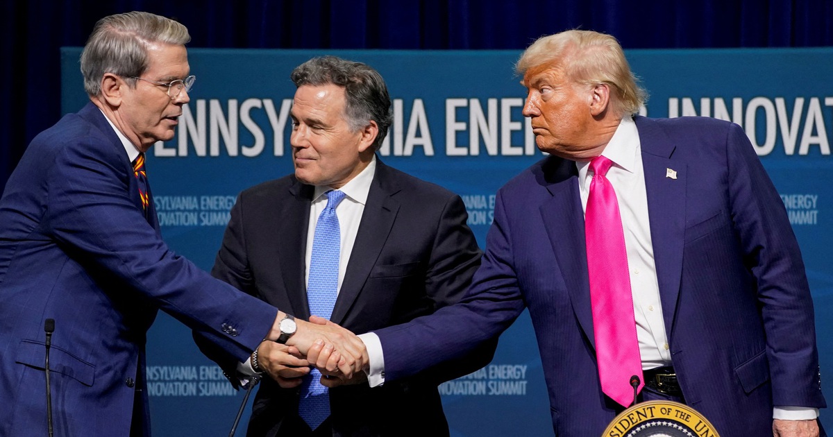 &Ocirc;ng Trump c&ocirc;ng bố dự &aacute;n đầu tư 92 tỉ USD ph&aacute;t triển AI