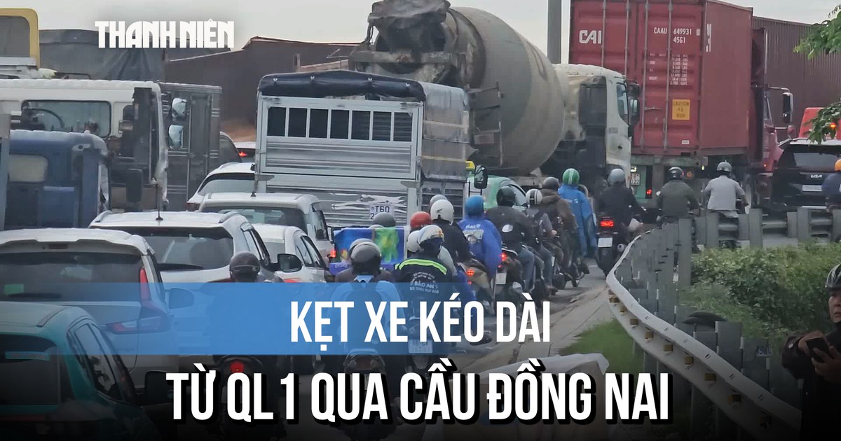 Quốc lộ 1 kẹt xe kinh hoàng từ ngã ba Vũng Tàu đến nút giao Tân Vạn