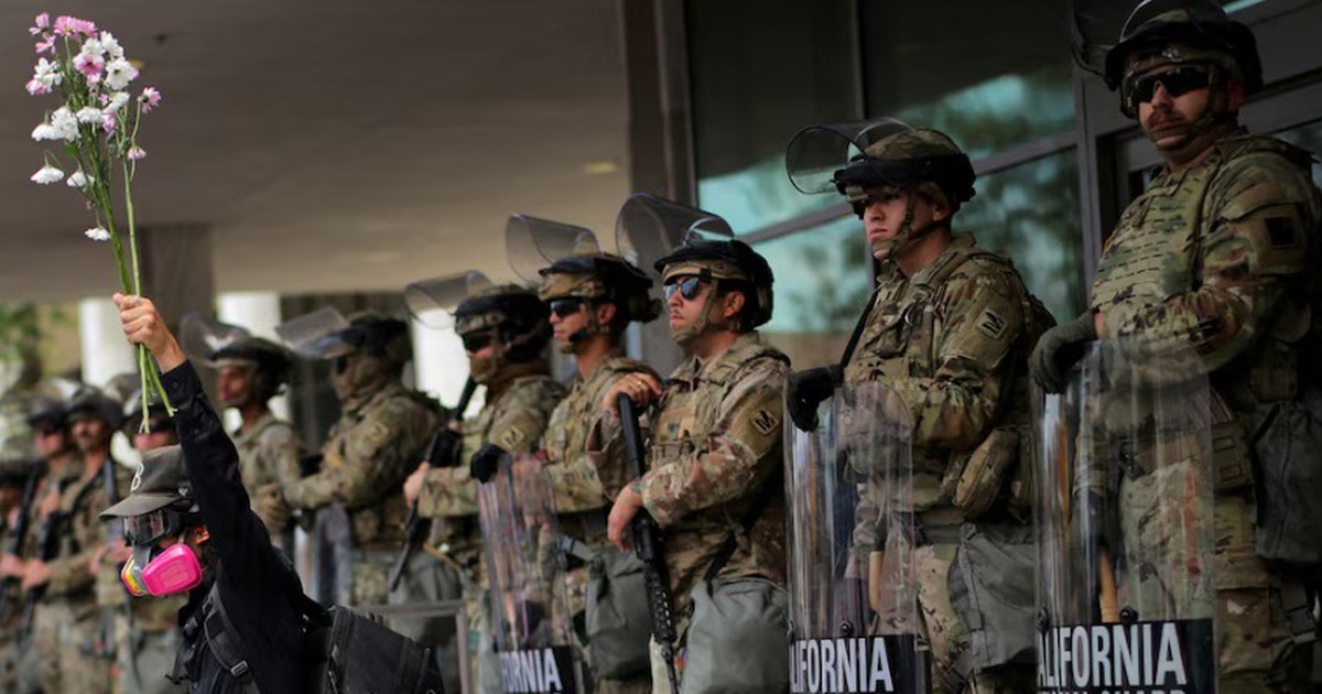 Qu&acirc;n đội Mỹ r&uacute;t 2.000 Vệ binh Quốc gia khỏi Los Angeles