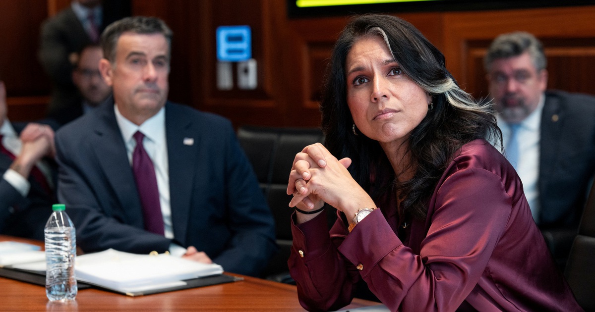 Gi&aacute;m đốc t&igrave;nh b&aacute;o Mỹ &lsquo;vạch trần &acirc;m mưu đảng D&acirc;n chủ&rsquo; trong bầu cử năm 2016?