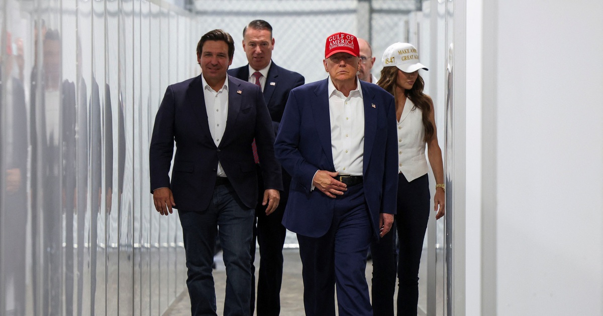 Ông Trump thăm nhà tù 'Cá sấu Alcatraz' - nơi nguy hiểm giam giữ người nhập cư