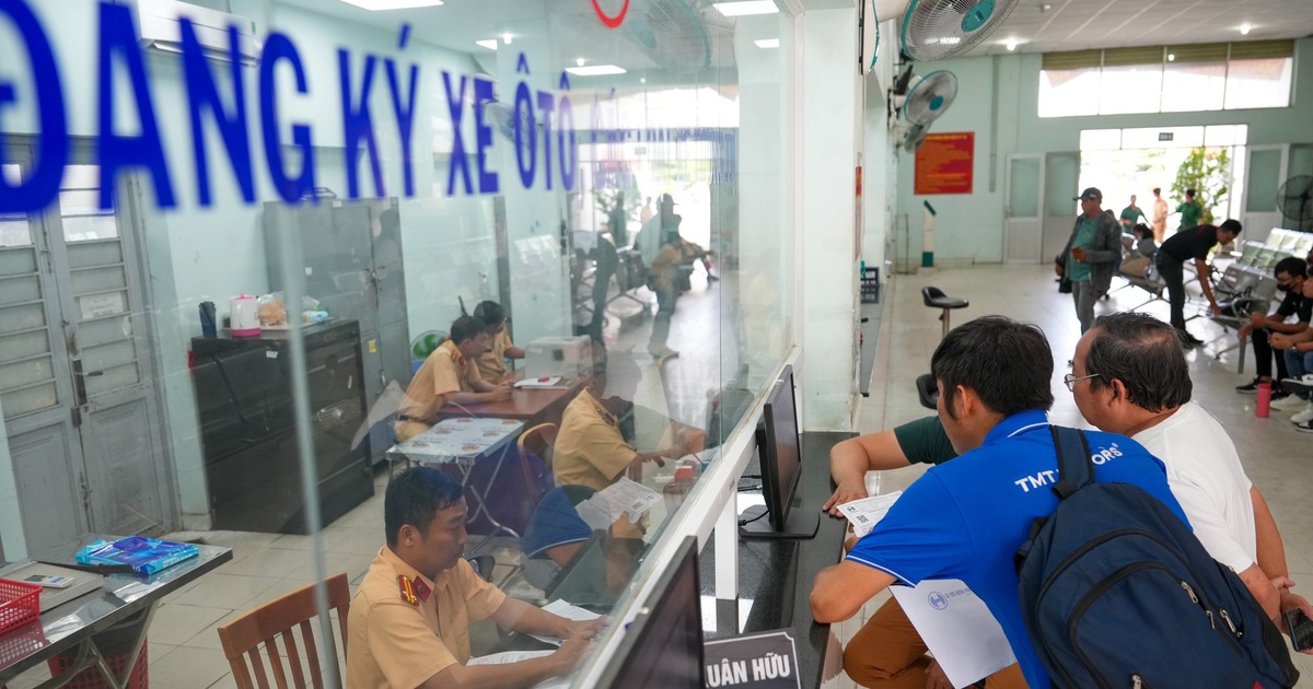 Lệ ph&iacute; đăng k&yacute; xe ở Vũng T&agrave;u, B&igrave;nh Dương cũ tăng l&ecirc;n 20 triệu đồng sau s&aacute;p nhập