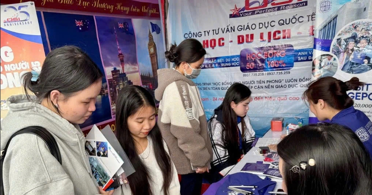 Đề thi tiếng Anh, toán tốt nghiệp THPT khó, có ảnh hưởng xin học bổng du học?