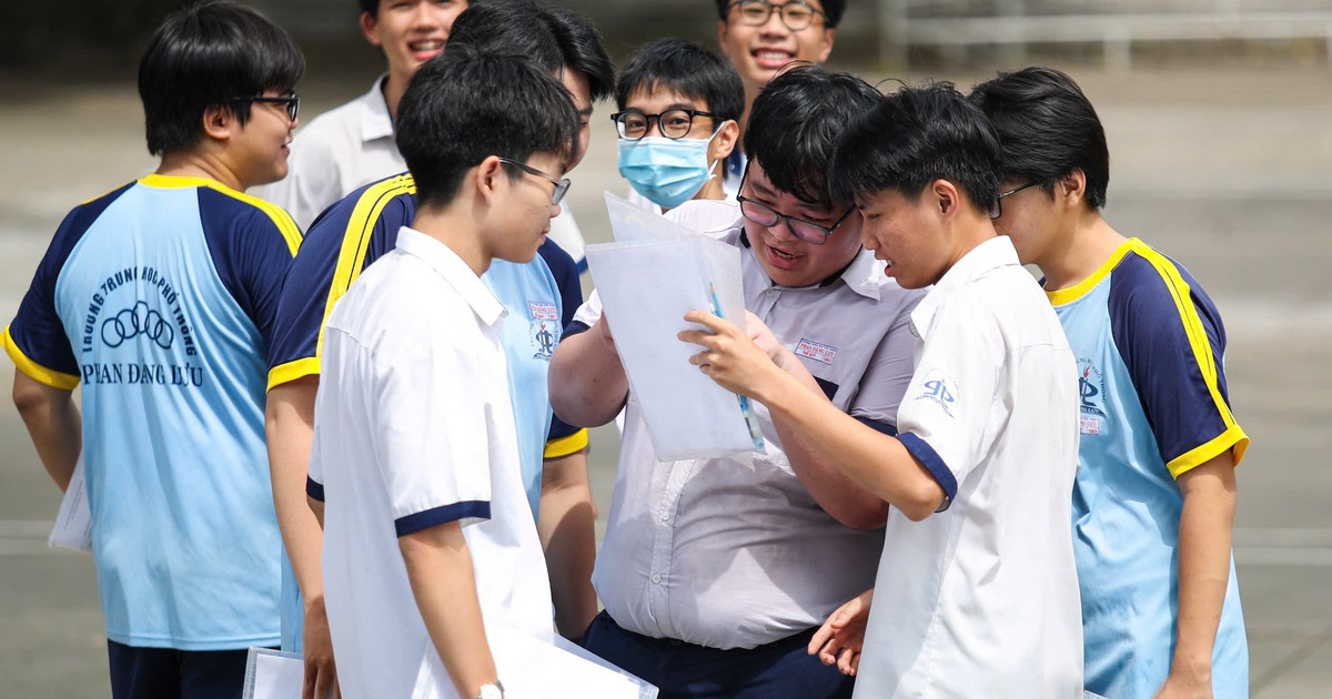 Chuyên gia nước ngoài nói về kỳ thi tốt nghiệp THPT của Việt Nam