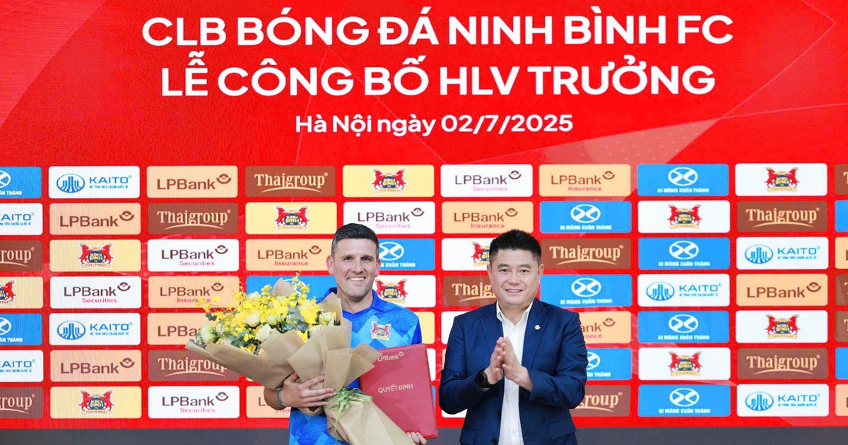 Tò mò lễ công bố tân HLV Tây Ban Nha của Ninh Bình: V-League khốc liệt ngay từ bây giờ