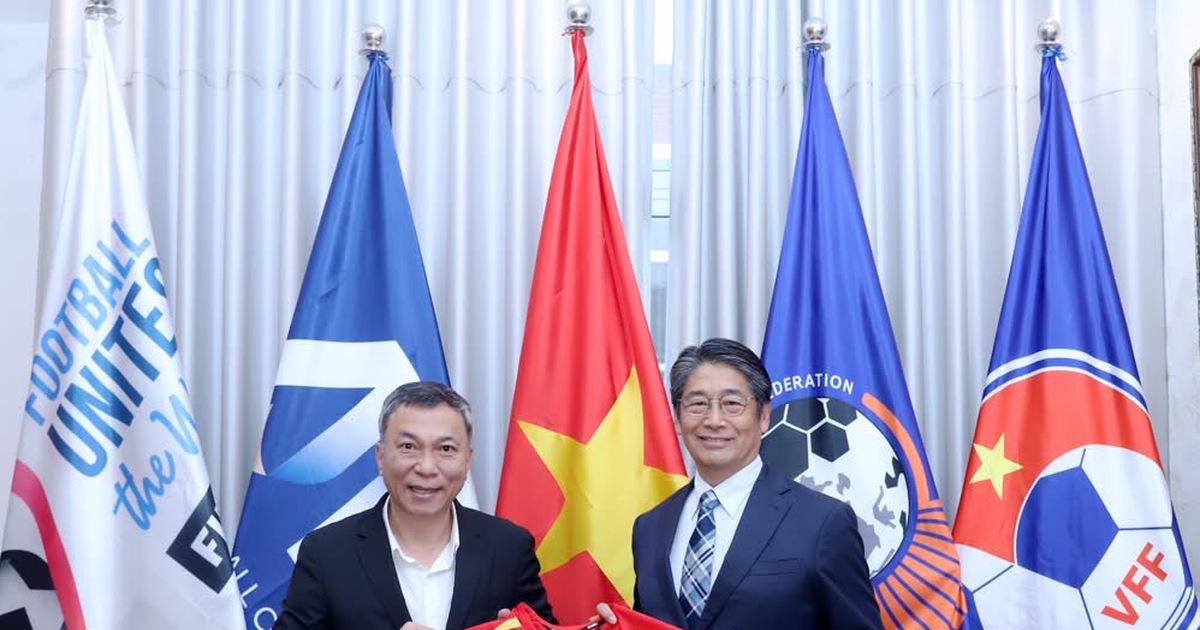Chủ tịch VFF Trần Quốc Tuấn có cuộc làm việc quan trọng cùng Đại sứ Nhật Bản tại Việt Nam