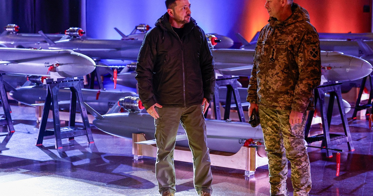 Ukraine rơi v&agrave;o thế kh&oacute;