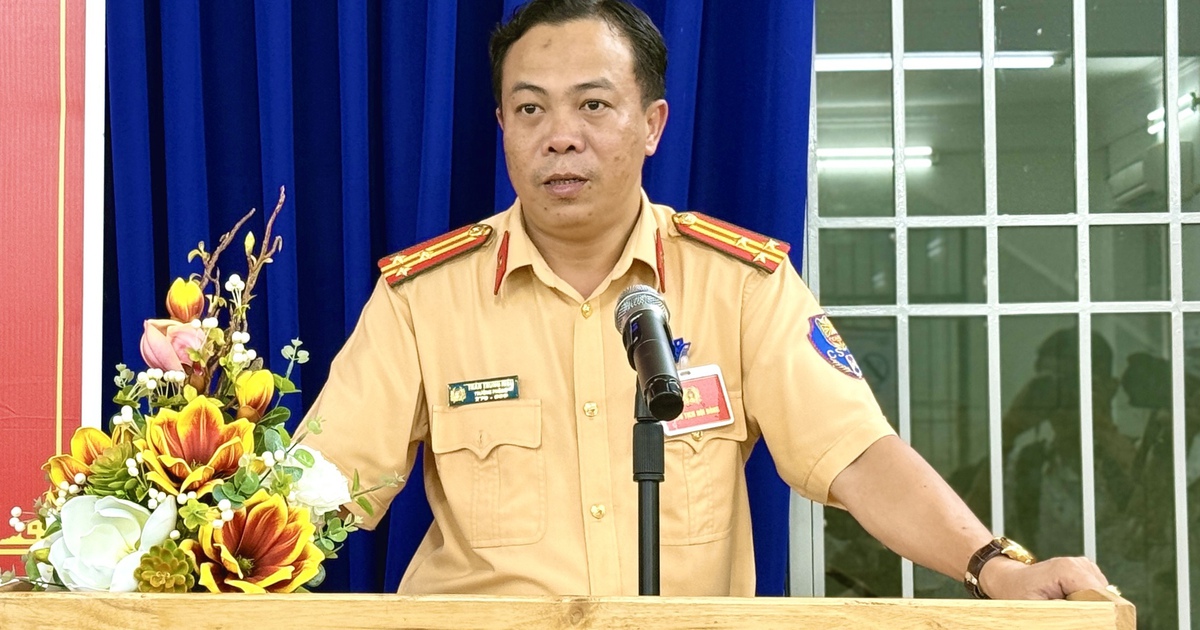 Trưởng ph&ograve;ng CSGT C&ocirc;ng an TP.HCM c&ocirc;ng khai số điện thoại nhận phản &aacute;nh 24/7