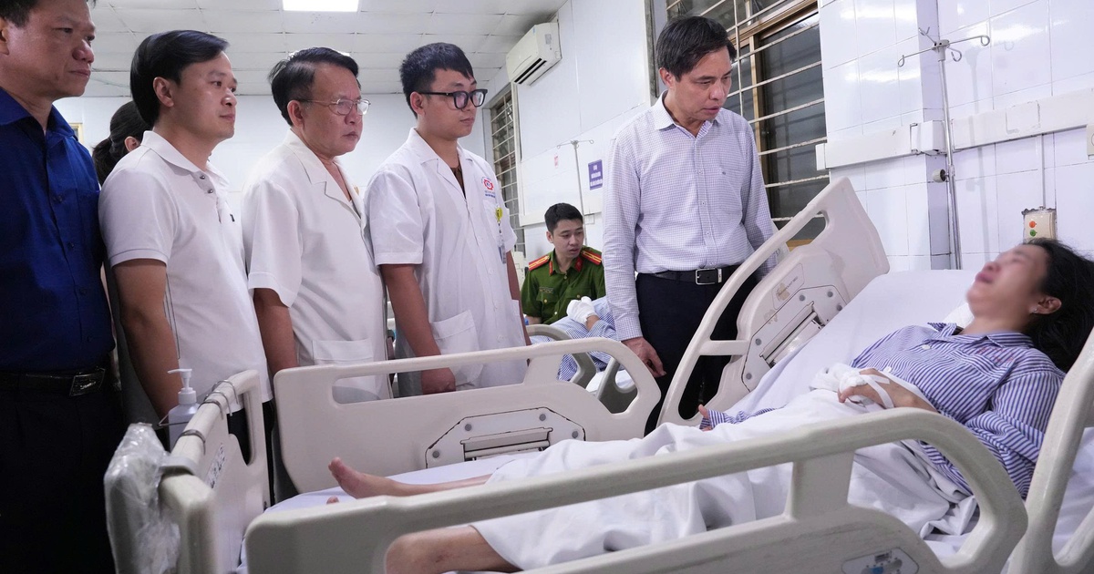 Đ&ecirc;m trắng tang thương tr&ecirc;n vịnh Hạ Long
