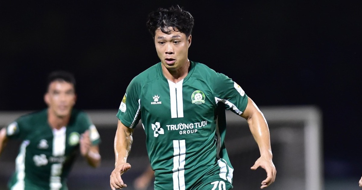 CLB Quảng Nam bỏ V-League, Bình Phước của Công Phượng và Minh Vương trám chỗ: Có khả thi?