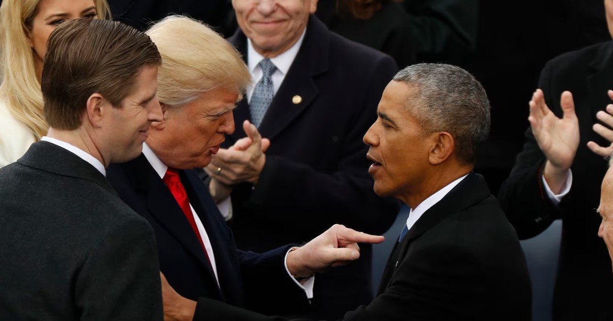 Hai &ocirc;ng Trump v&agrave; Obama tiếp tục khẩu chiến