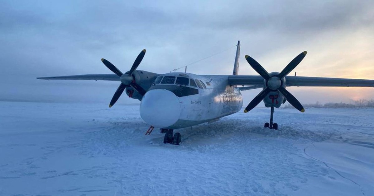M&aacute;y bay chở gần 50 người mất t&iacute;ch tại Nga, nghi bị rơi
