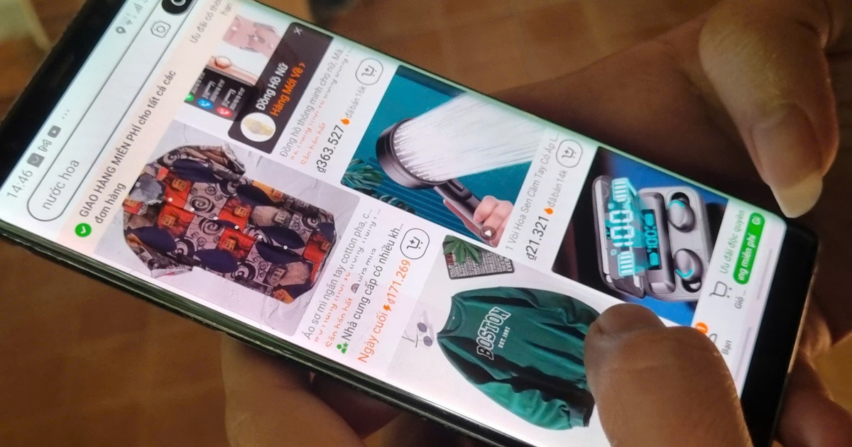 Bỏng R้อน: Top Mặt Hàng 'Hot' Nhất Shopee & TikTok - Điều Gì Khiến Dân Mạng 'Điên Cuồng' Tìm Kiếm?