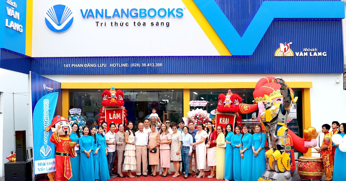 Nh&agrave; s&aacute;ch Văn Lang khai trương chi nh&aacute;nh thứ 5 tại 141 Phan Đăng Lưu