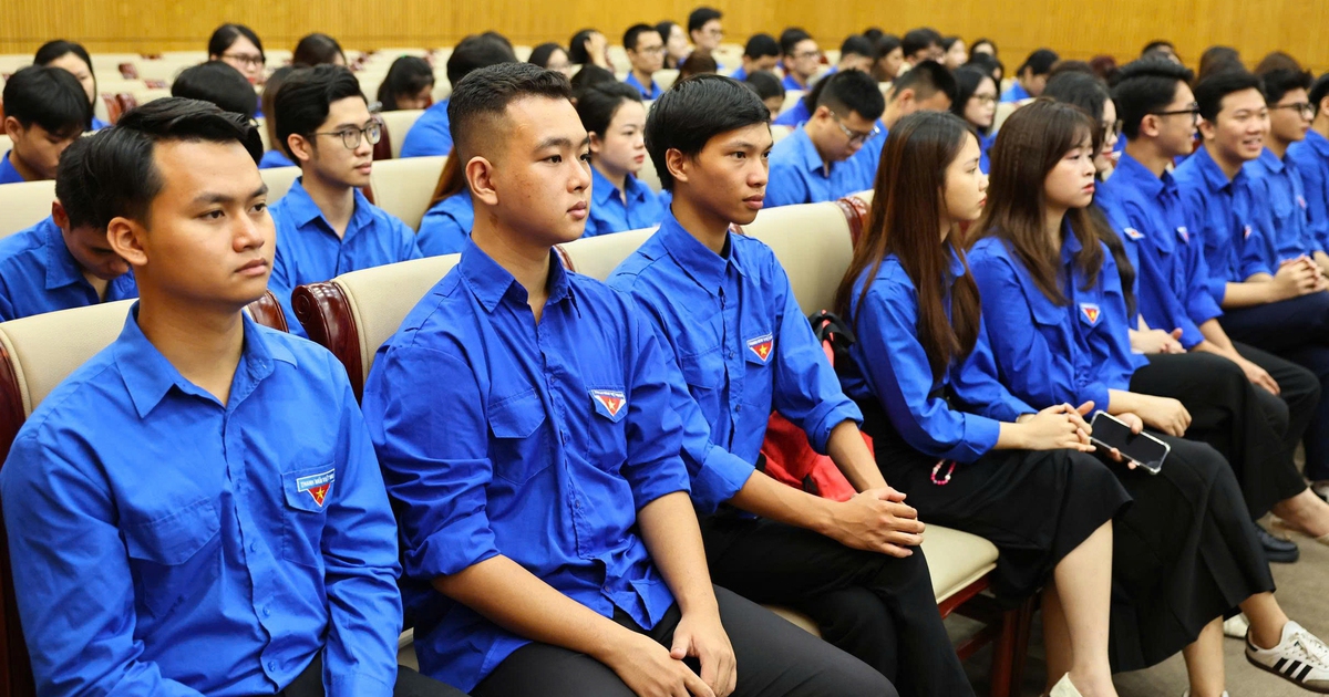 Đổi mới tư duy ứng dụng công nghệ cho cán bộ trẻ trong các cơ quan Đảng