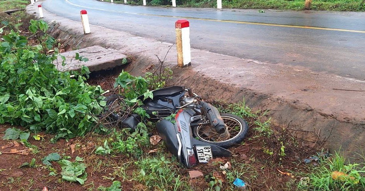 Hai cô gái tử vong thương tâm bên vệ đường tại Gia Lai