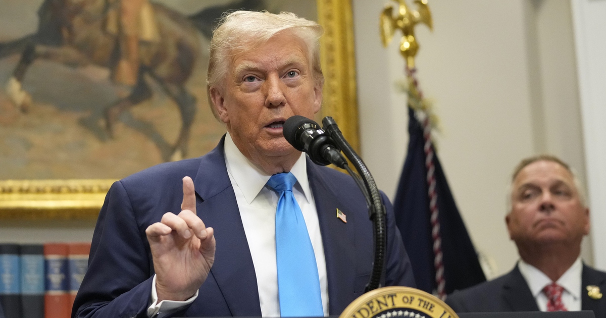 Nguồn thu thuế tăng đột biến, &ocirc;ng Trump n&oacute;i Mỹ đang gi&agrave;u l&ecirc;n