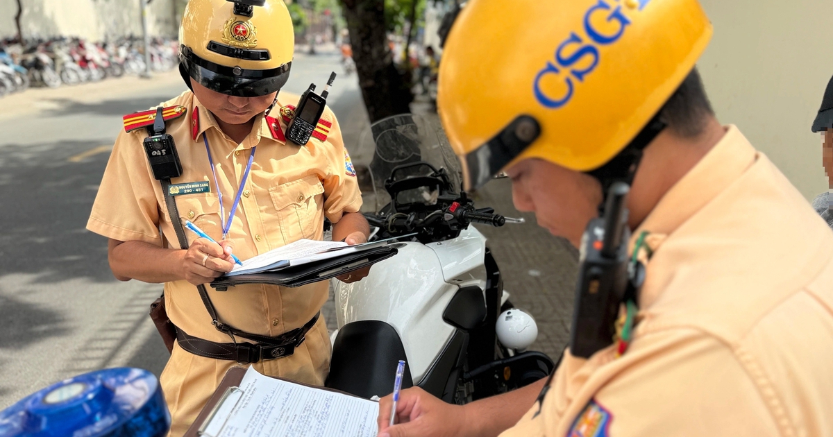 Qu&ecirc;n mang bằng l&aacute;i xe? Vẫn c&oacute; c&aacute;ch kh&ocirc;ng bị CSGT phạt